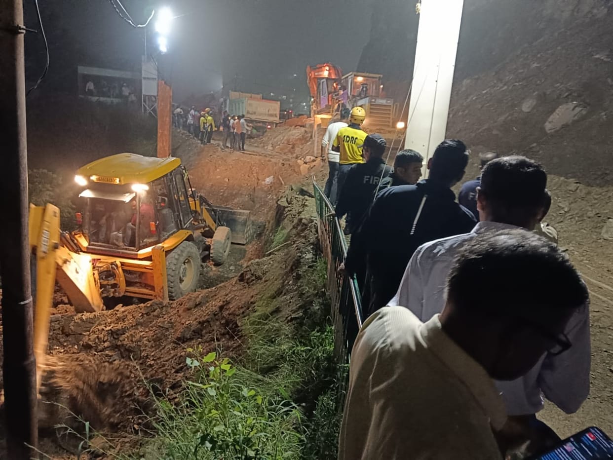 Tehri Chamba Landslide fifth dead body also recovered from Late night from debris Uttarakhand news in Hindi
