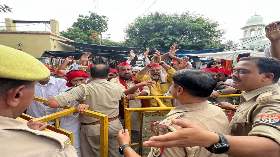 Wanted to protest by showing black flags on the arrival of CM
