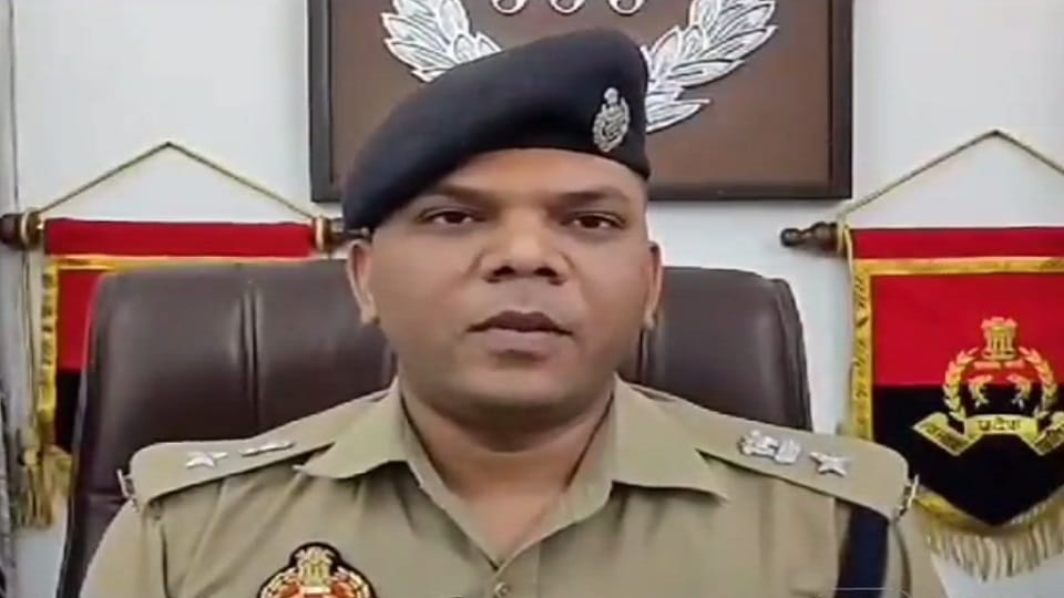 Amroha: Action against Sub Inspector who was negligent in Ramotsav duty, SP took action