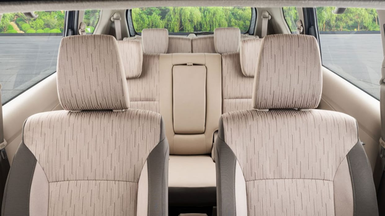 There will be no problem in going on long journeys, these seven seater vehicles are available at low prices