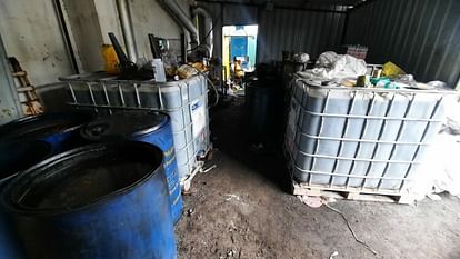 Factory raided in fear of making fake bio diesel, 5 thousand liters of diesel found