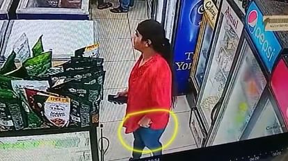 Gwalior News: ग्वालियर में अनोखी चोरी, रुपया-पैसा छोड़ लड़कियों ने चॉकलेट चुराई, नया गैंग सक्रिय Gwalior News: Unique theft in Gwalior, leaving money and money, girls stole chocolates, new gang active