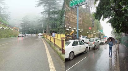 Himachal Weather: शिमला में झमाझम बारिश, राज्य में 280 सड़कें और 703 बिजली ट्रांसफार्मर ठप, दो दिन ऑरेंज अलर्ट Himachal Weather: rainfall in Shimla, roads and power transformers stalled in the state, Orange alert for two