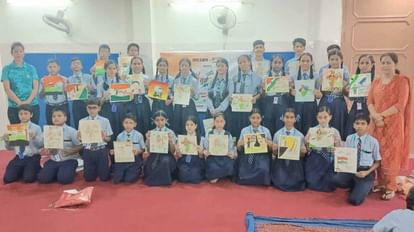 Maa Tujhe Pranam: सोलन के बद्दी में विद्यार्थियों ने चित्रकला प्रतियोगिता में दिखाई प्रतिभा Maa Tujhe Pranam: Painting competition organized in baddi solan