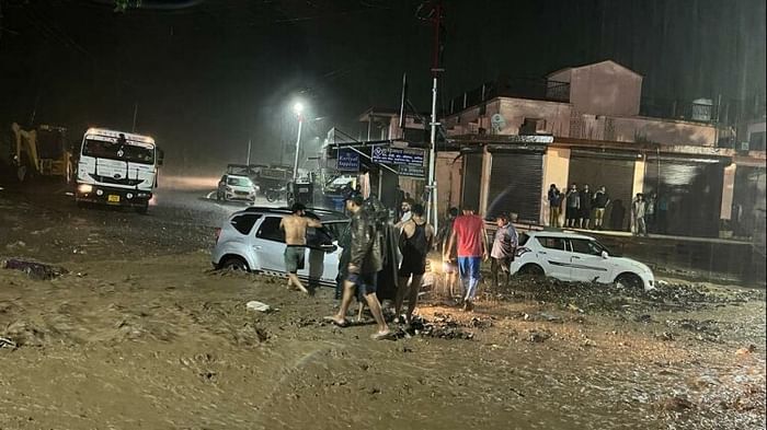 Uttarakhand Weather Road Closed after landslide car washed away in kotdwar All Update