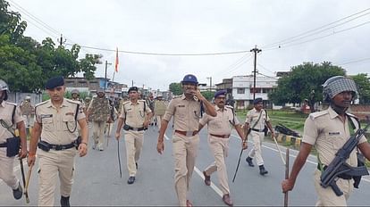 Dispute between two communities during Mahaviri Jhanda Yatra in Kushinagar 12 injured including police-journal