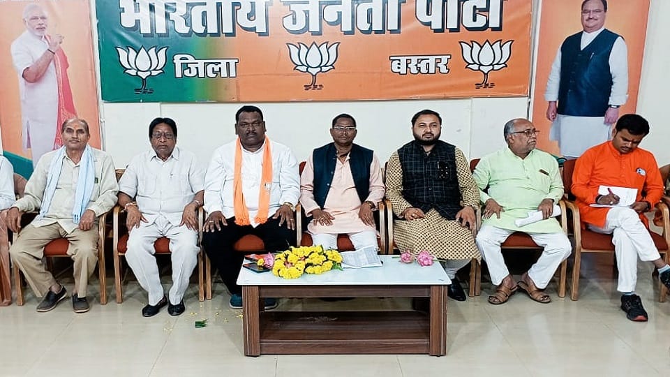 BJP MLA migration campaign BJP MLAs from Odisha held meeting with workers in Jagdalpur