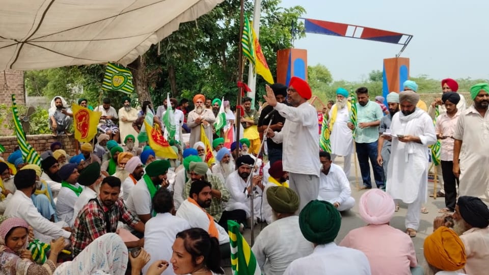 Punjab Farmers Protest in Longowal, Unions agitated over the death of the farmer News in Hindi