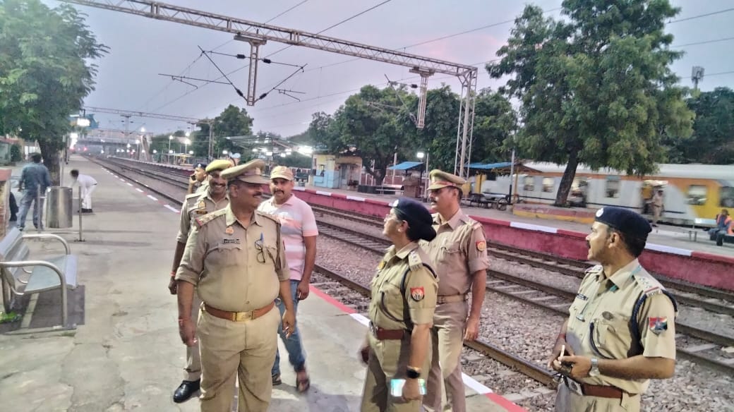 TTE and GRP Fight: Case of fight between TTE and GRP jawans, notice to 15 and footage searched by police