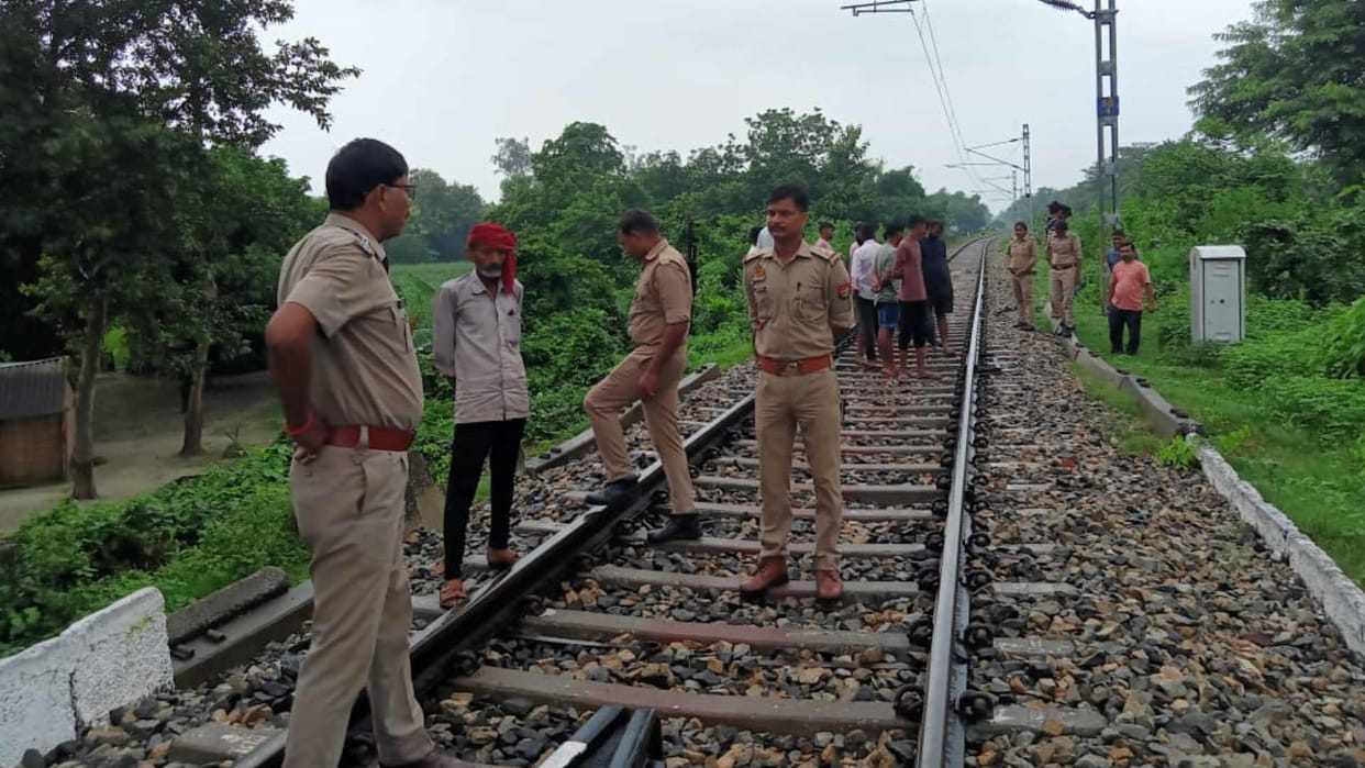 Woman hit by train dies at kushinagar