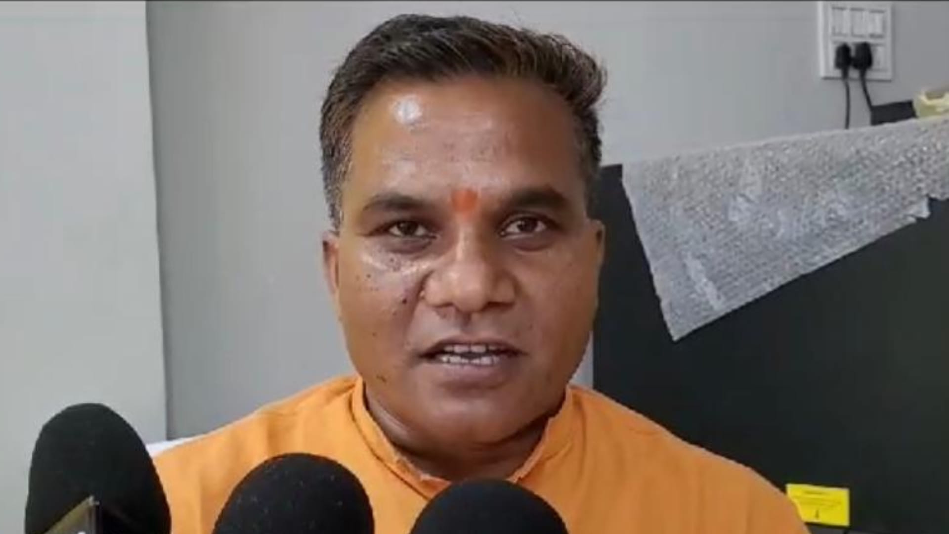 नरेश बरकड़े, पूर्व भाजपा प्रत्याशी