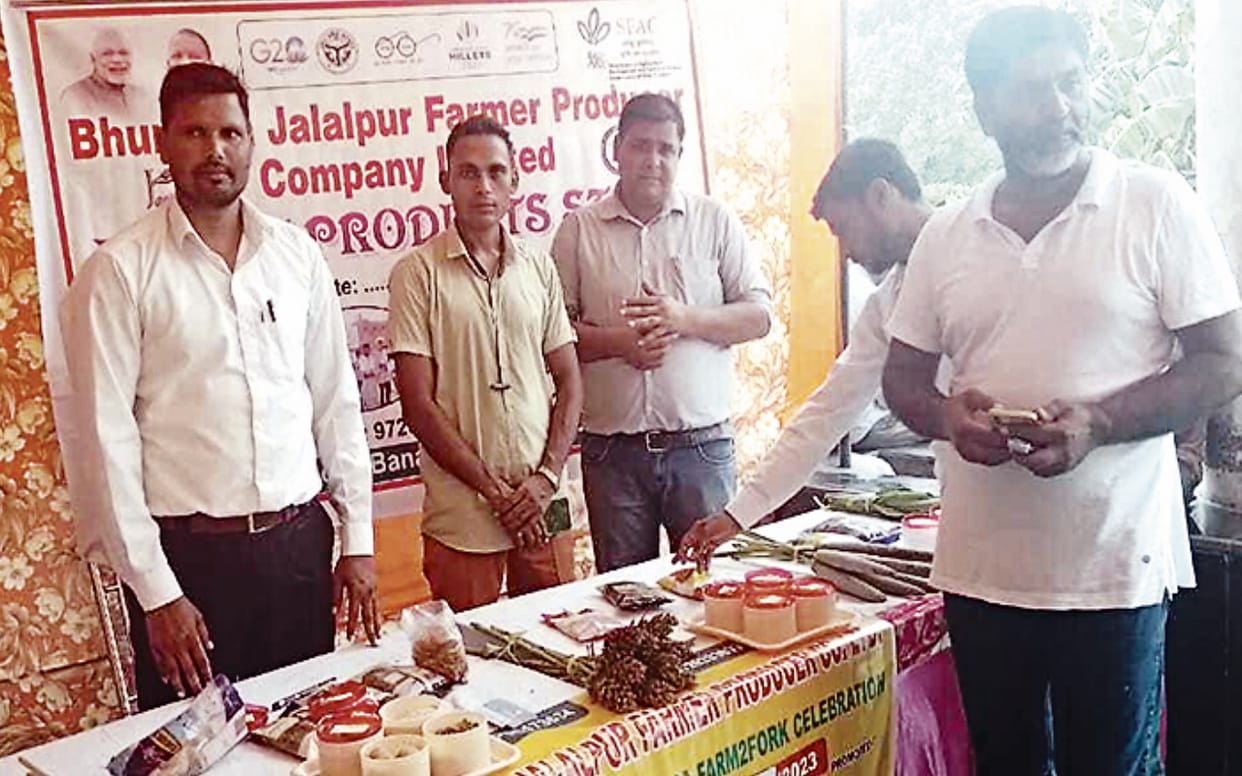 UP: Leaving the job of Income Tax Department, started the business of making ragi laddoos, earning lakhs