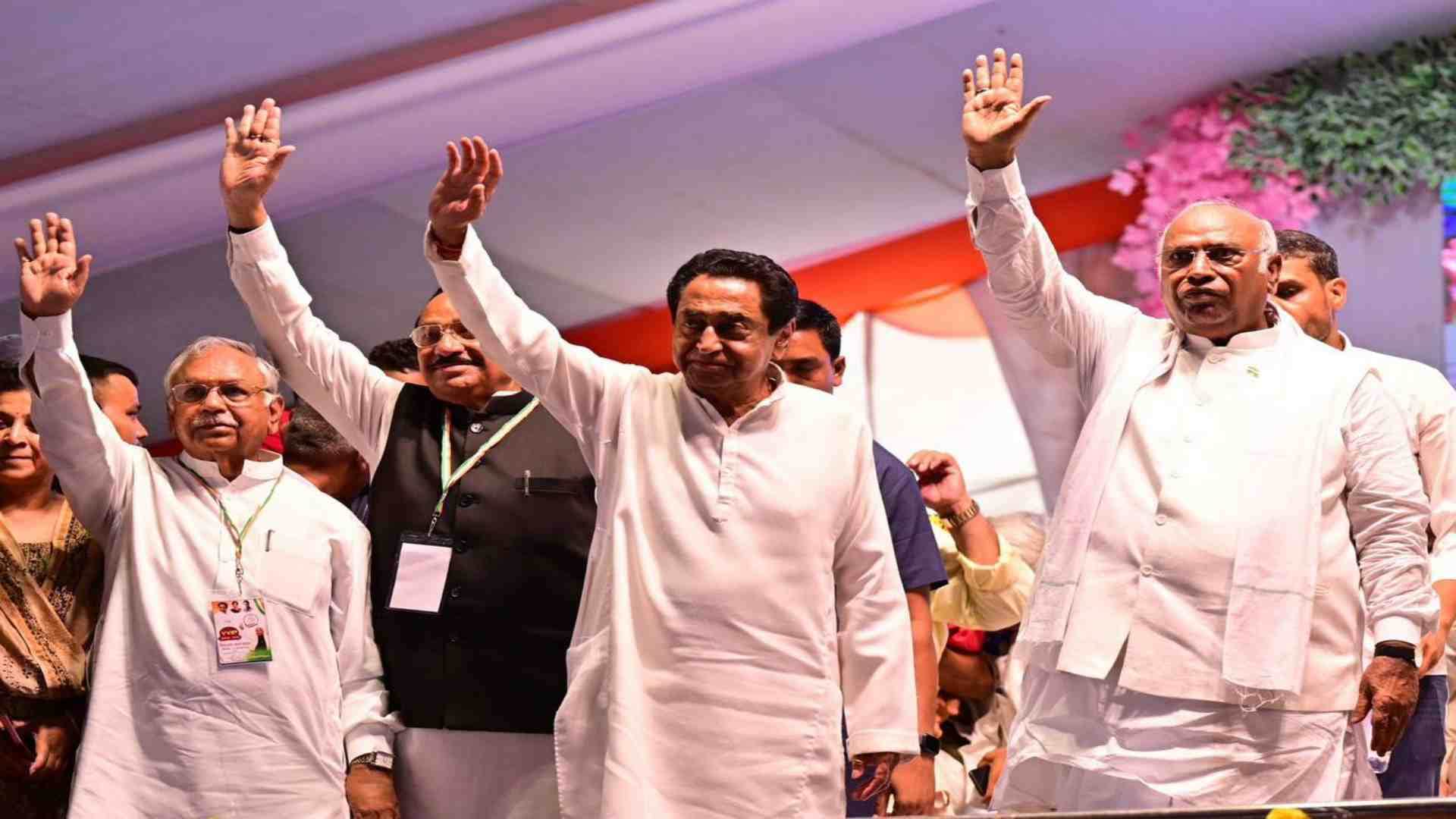 MP election: Mallikarjun Kharge launches election campaign in Sagar