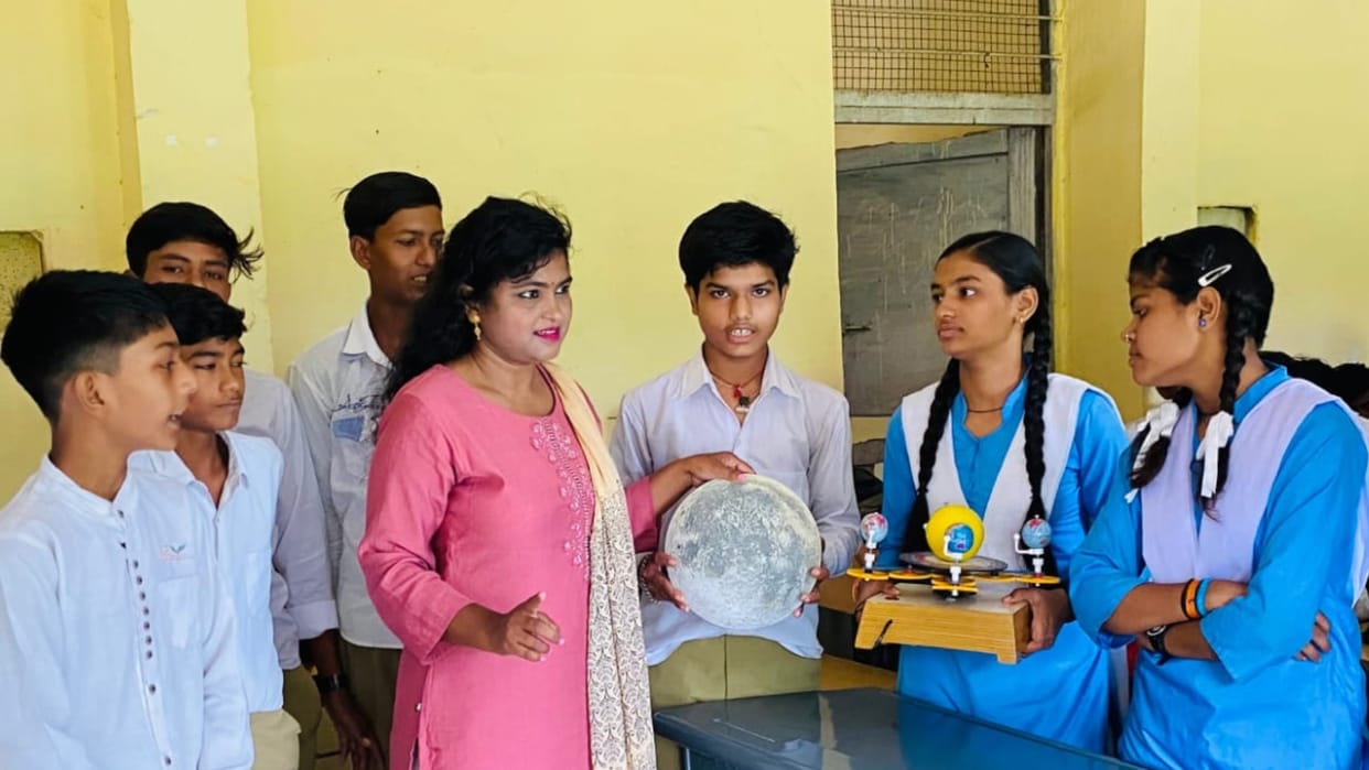 Chandrayaan-3: children learned special things related to the moon on discussion