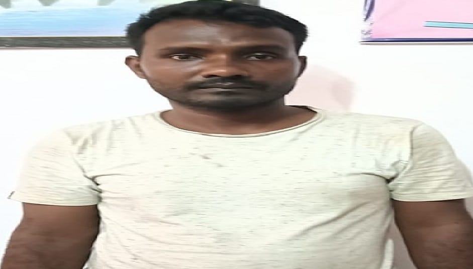 Many secrets in Sonu's chest, many recordings in CD and chip