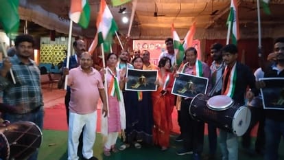 Joy in Gorakhpur due to successful landing of Chandrayaan 3