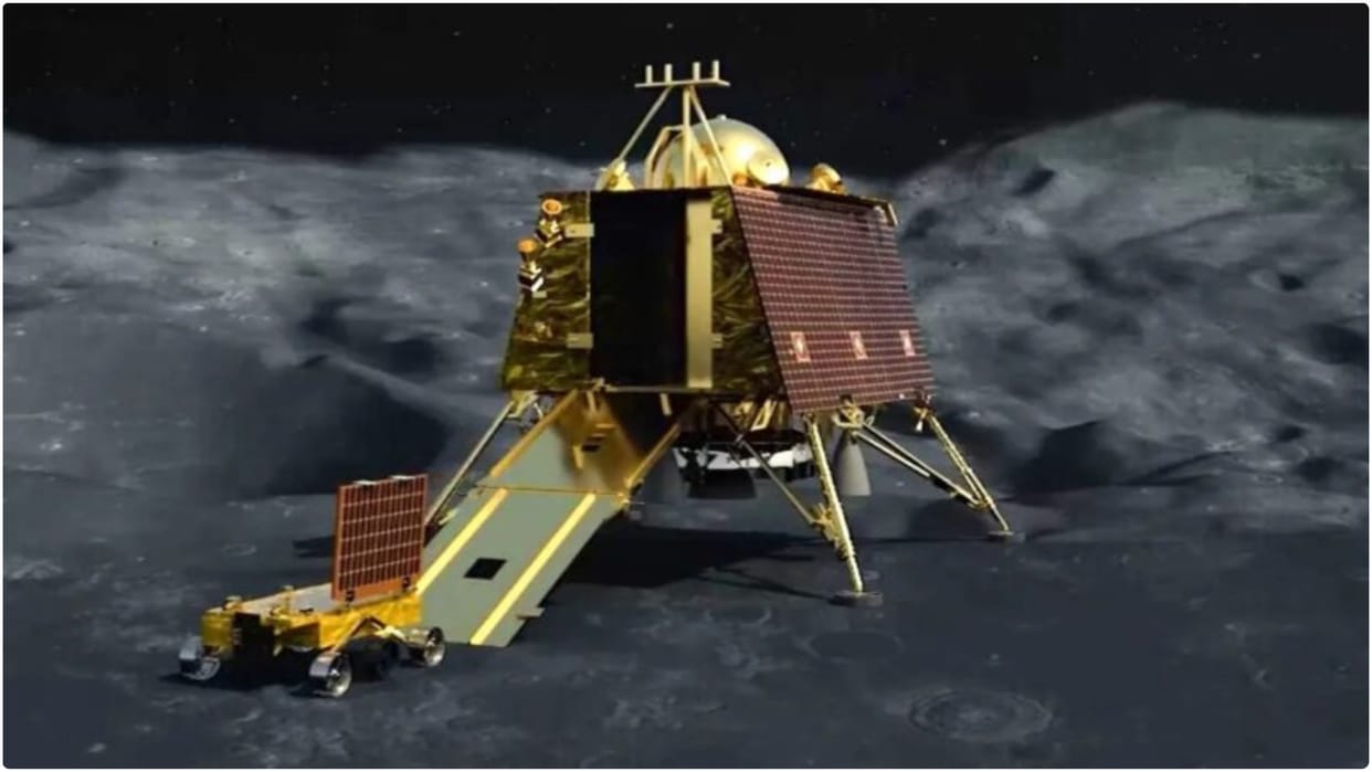 ISRO On Chandrayaan success CRPF did one-minute drill to honor ISRO seniors got angry