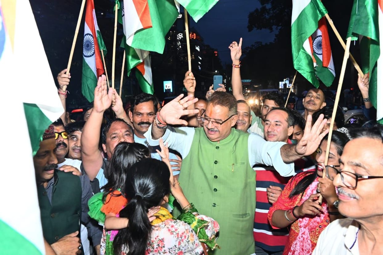 Chandrayaan 3 Successfully Landing Political Leaders Celebration In Uttarakhand