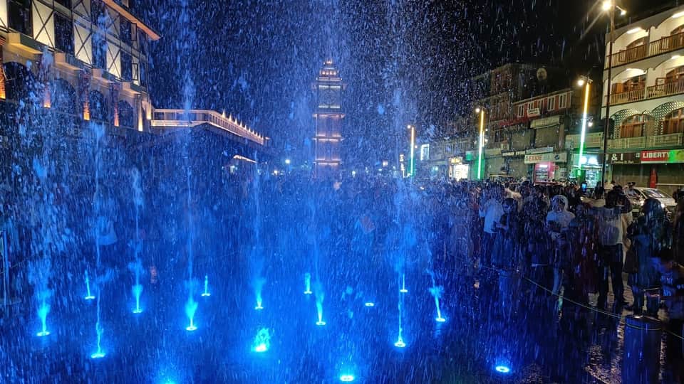 srinagar news: Night life returns to Kashmir from darkness to light after three decades