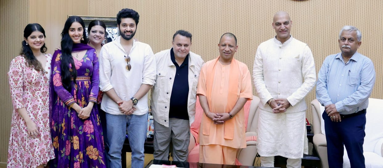 Gadar-2 team met CM Yogi, the team said- Chief Minister gave affection like a guardian