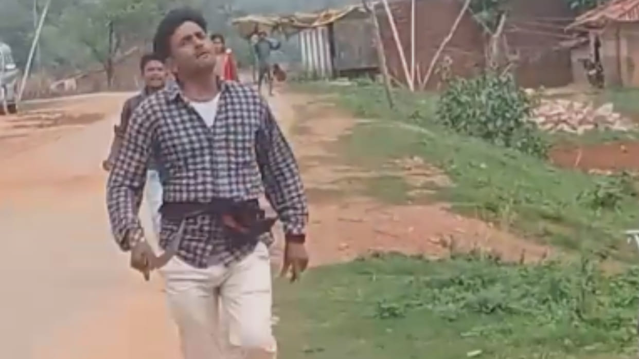 MP News: A young man ran after his brother-in-law's brother with a sword in a land dispute