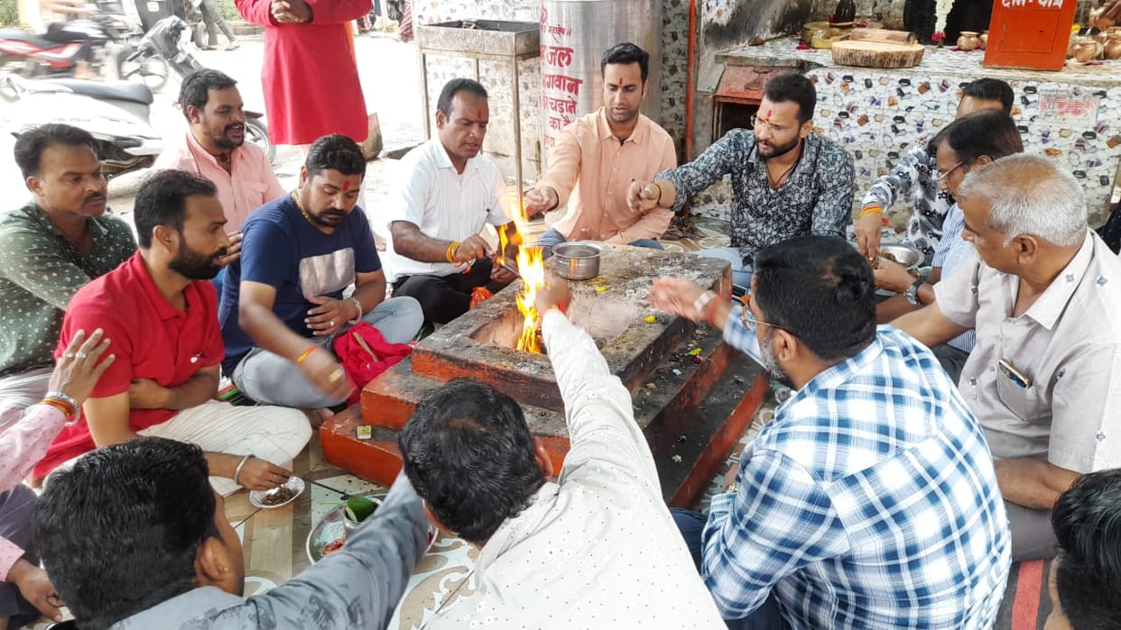 Chandryaan-3 Landing: For the successful landing of Chandrayaan, somewhere Hanuman Chalisa and somewhere Havan