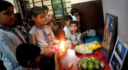 Chandrayaan 3 Landing: Prayers continue for the success of Chandrayaan, People watch live broadcast