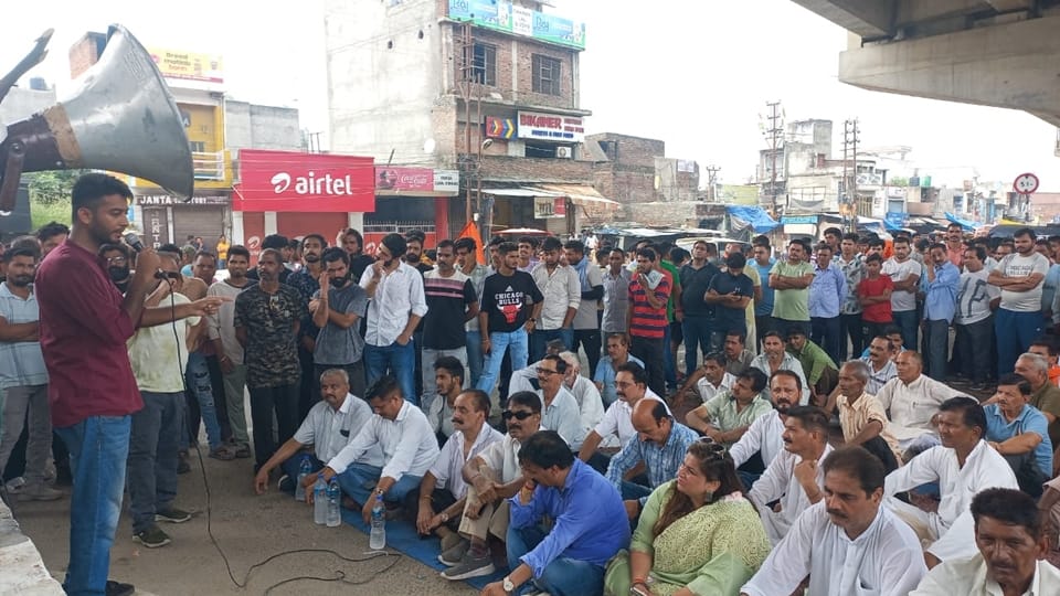 Sarore Toll Plaza: Protest against Sarore toll continues Samba market closed protesters picket near highway
