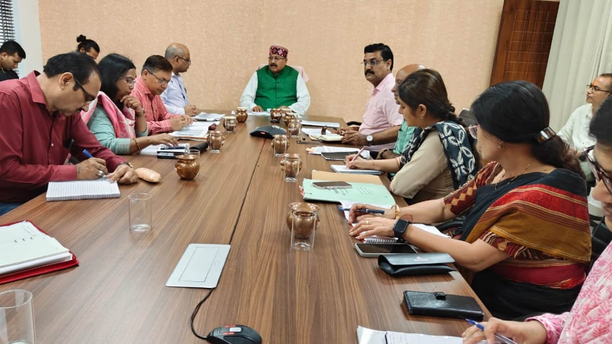 Minister Satpal Maharaj presented resolution letter for empowerment of Panchayats Uttarakhand News in hindi