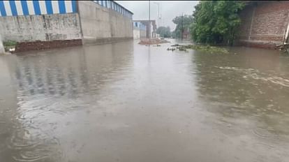 received eighty nine mm of rain in four hours giving people relief from humidity in Agra