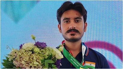 Shooting World Championship: अमनप्रीत ने जीता स्वर्ण, 25 मीटर स्टैंडर्ड पिस्टल में जीता खिताब Shooting World Championship: Amanpreet won gold, won the title in 25 meter standard pistol