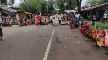 villagers and relatives created ruckus after murder of women in Bareilly