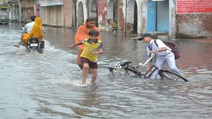 Torrential rains in Hathras