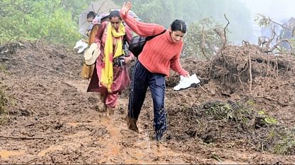 Shimla News: शिमला जिले में आपदा से अब तक 55 की मौत, 7 लोग अभी लापता 55 People died in Shimla amid disaster till date: SP Sanjeev Gandhi