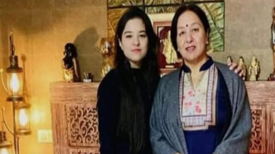Jammu Kashmir: JKPSC topper Anmol said Stay connected with newspapers and magazines
