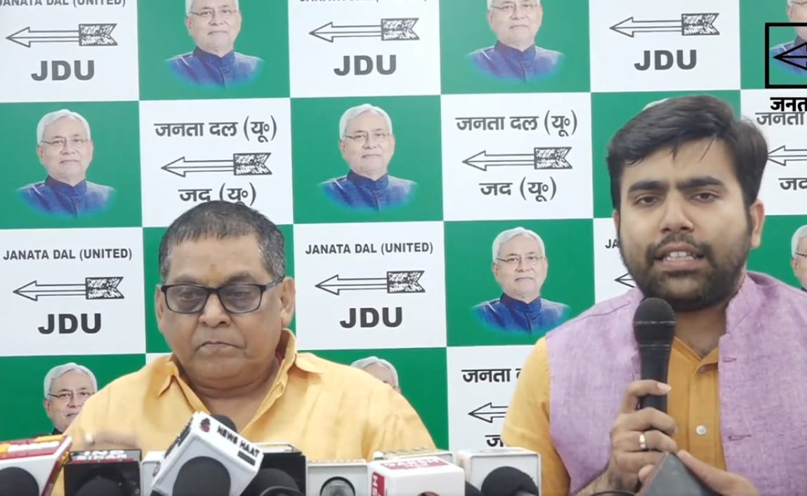 CM Nitish Kumar JDU party targets PM Narendra Modi in poor performance on Environmental Performance Index
