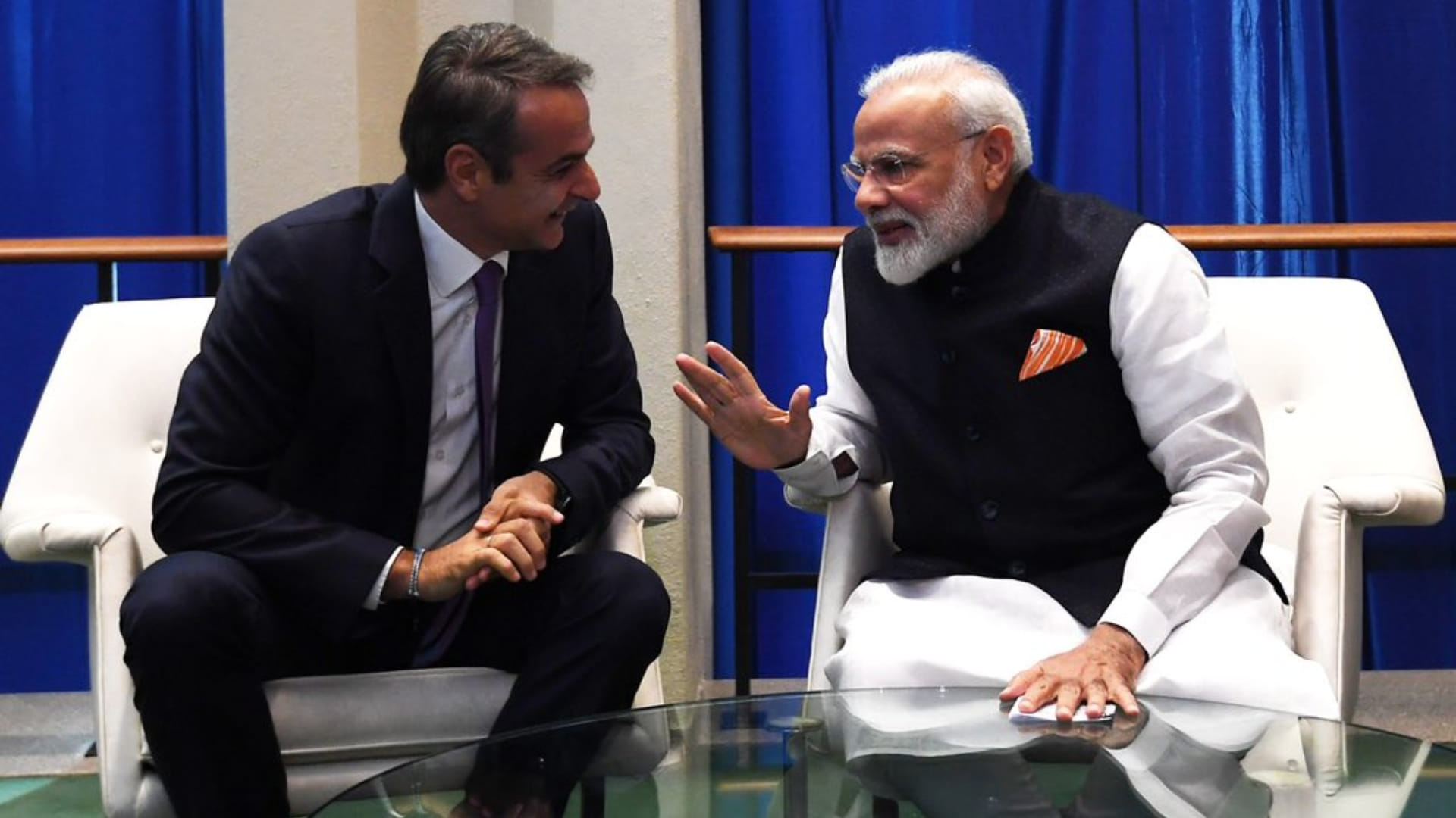 ग्रीस के प्रधानमंत्री किरियाकोस मित्सोताकिस के साथ पीएम मोदी
