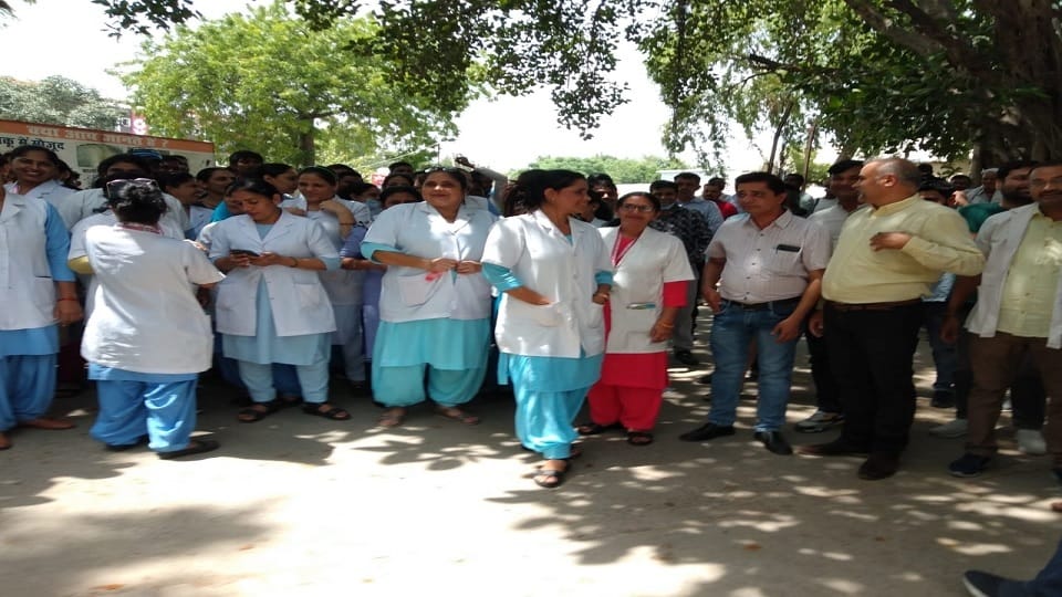 Miscreants ransacked Hisar Civil Hospital at night, doctors went on strike after closing OPD for two hours