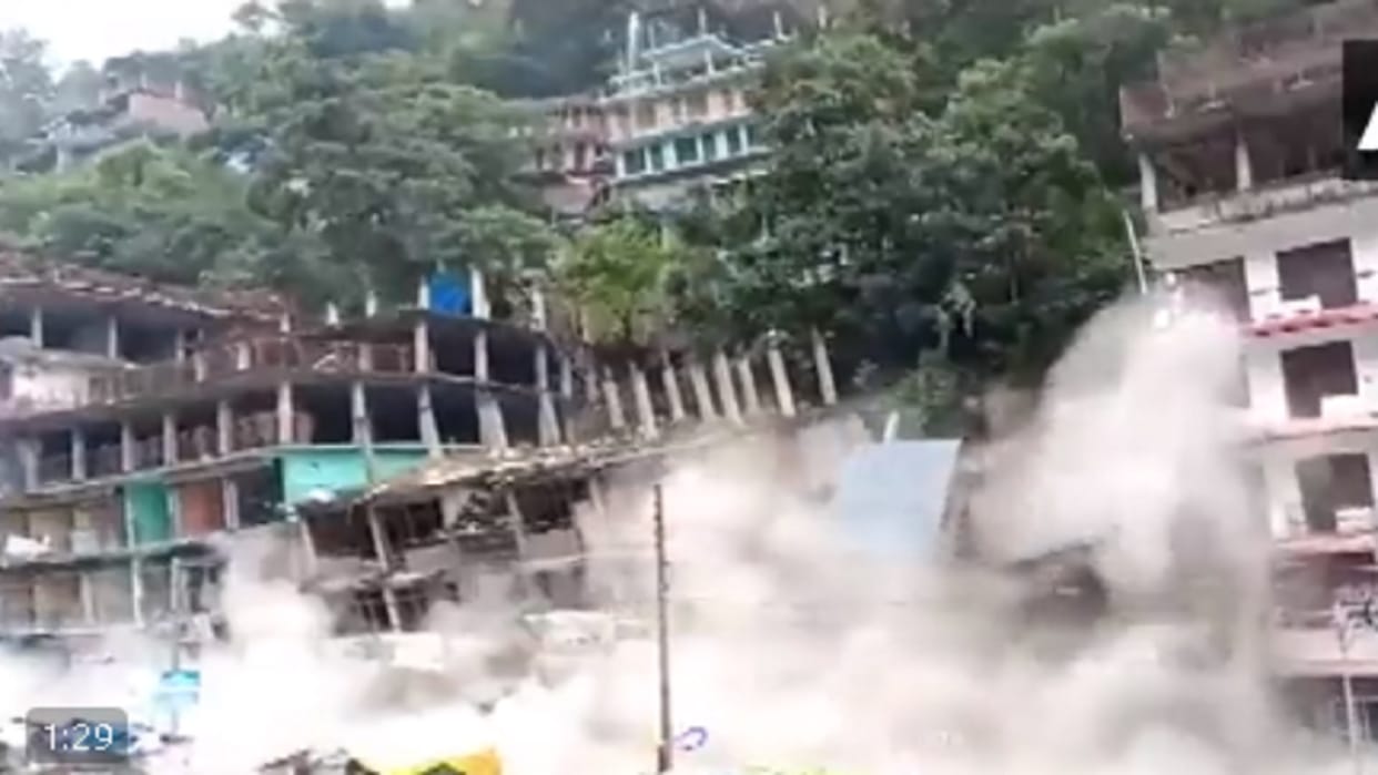 Himachal Weather News Live Updates Landslide in Kullu Building Collapsed Predict Orange Alert