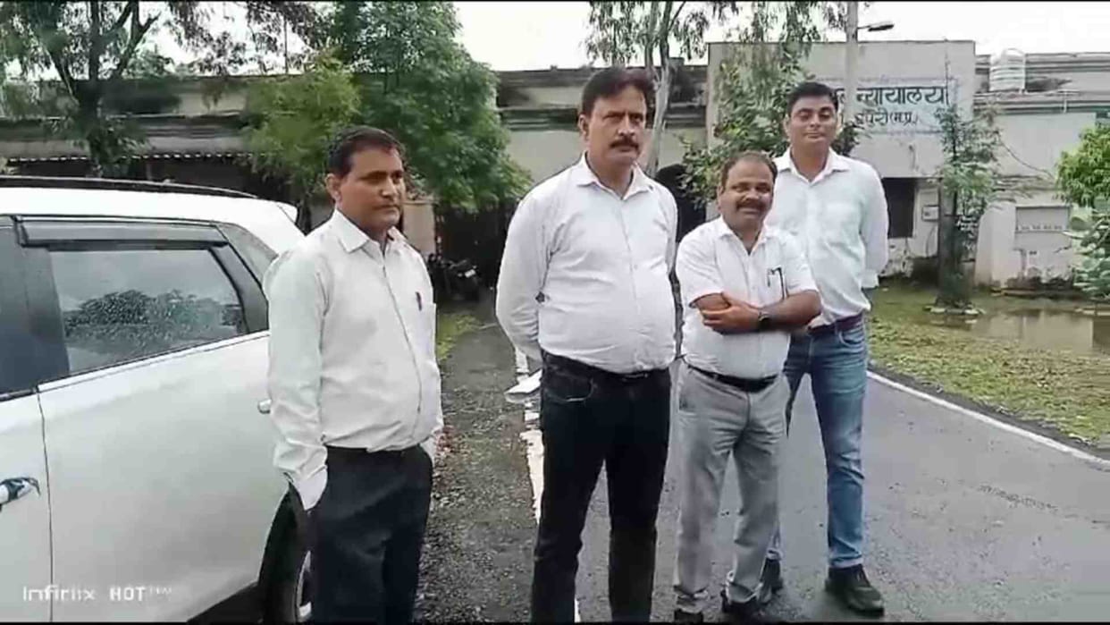 EOW presented challan against those who destroyed government land in Shivpuri