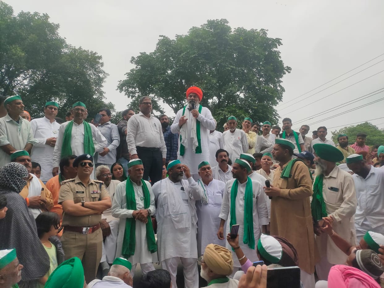Roorkee News Rakesh Tikait Join farmers protest in Tehsil