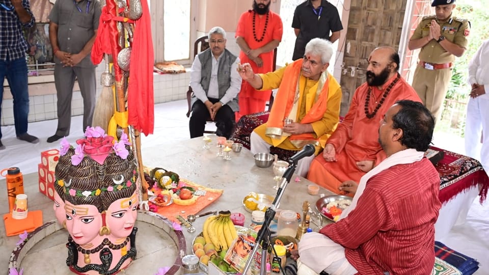 Lg Manoj Sinha participated in traditional Chhari Pujan at Dashnami Akhara in Lal Chowk Srinagar