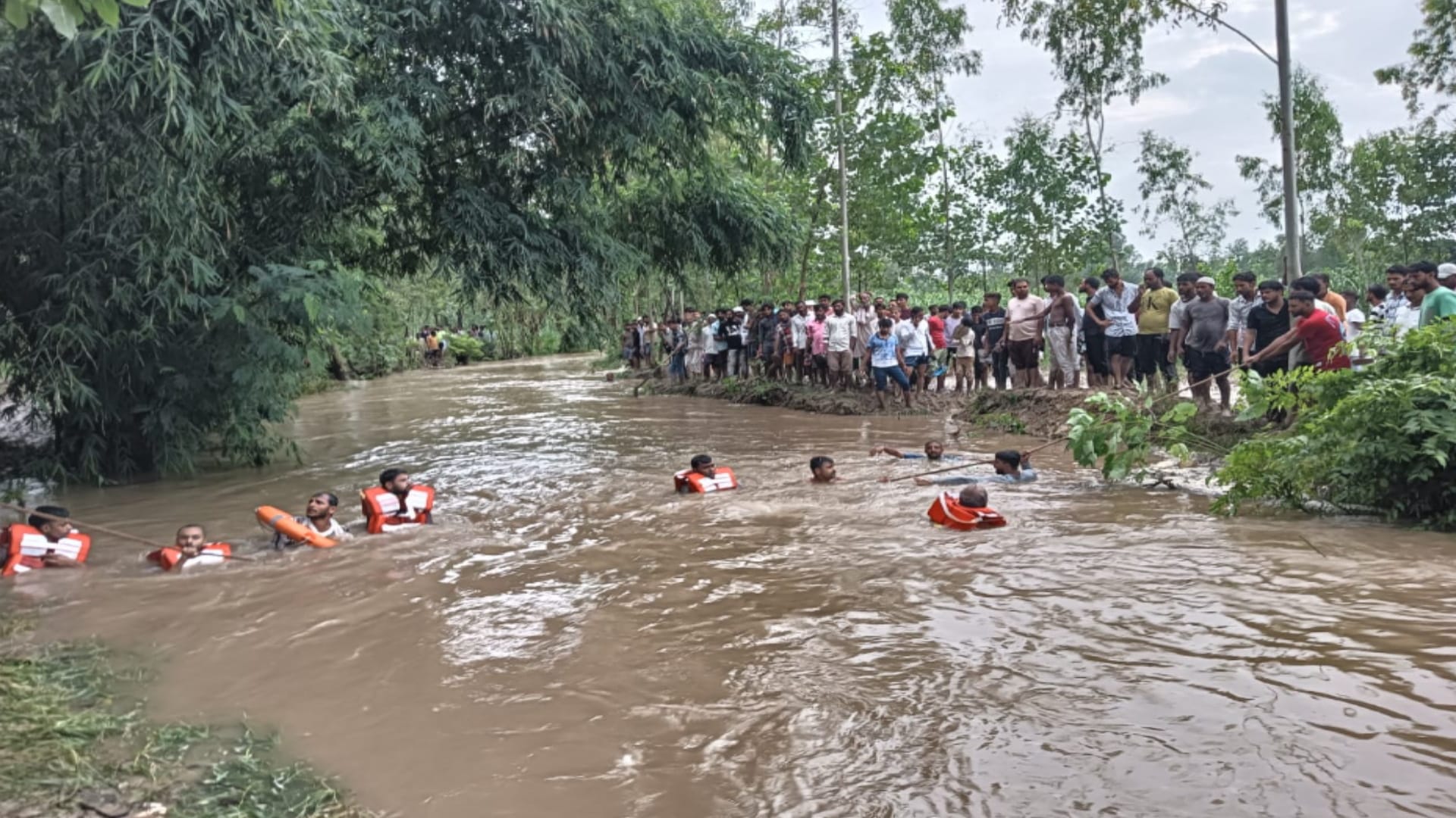 Saharanpur: Four have died in tractor trolley accident, 20 people injured and six missing