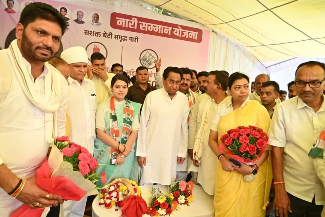 Shock to BJP, son-daughter-in-law of former minister and daughter-in-law of ex-governor join Congress