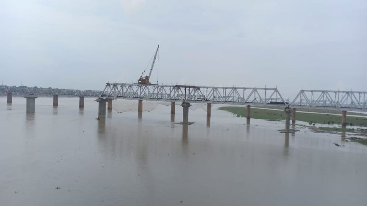 Rail Corporation launched span of Ganga bridge amid flood water, all 24 spans will be installed by December