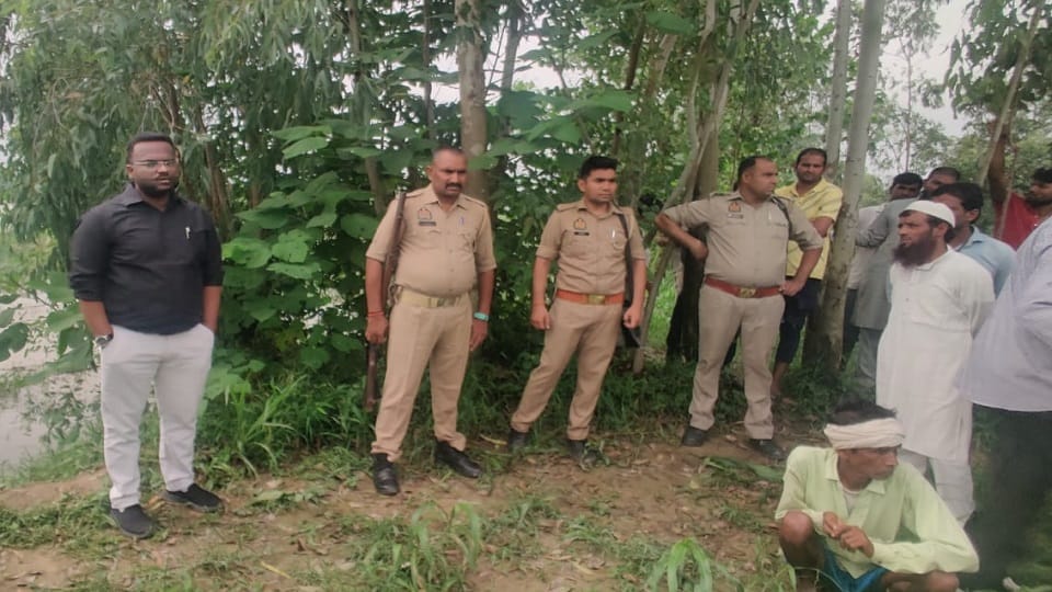 Rampur: Youth went fishing drowned river, divers and police are searching