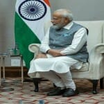 डॉ. हिमला सूदयाल के साथ पीएम मोदी।