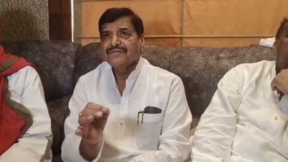 आजमगढ़ में बोले शिवपाल यादव: 'घोसी उपचुनाव में होगी सपा प्रत्याशी की भारी मतों से जीत, जनता ने बनाया मन' Shivpal Yadav said in Azamgarh SP candidate will win with huge votes in Ghosi by-election