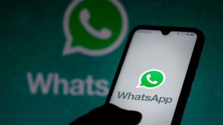 WhatsApp users can now reply to status updates using avatars