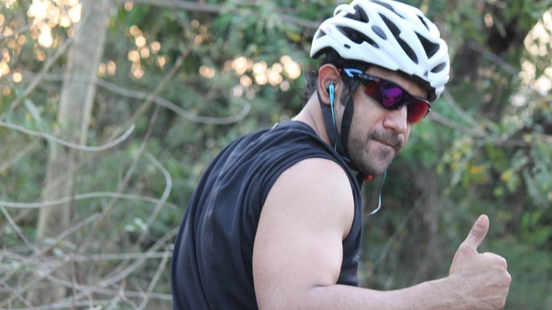 Amit Sadh left for a month long Journey of India on motorcycle trip starts from Mumbai will end in Leh Ladakh